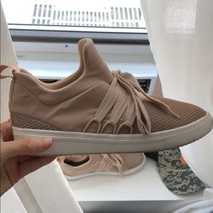 Steve Madden light pink tennis shoes